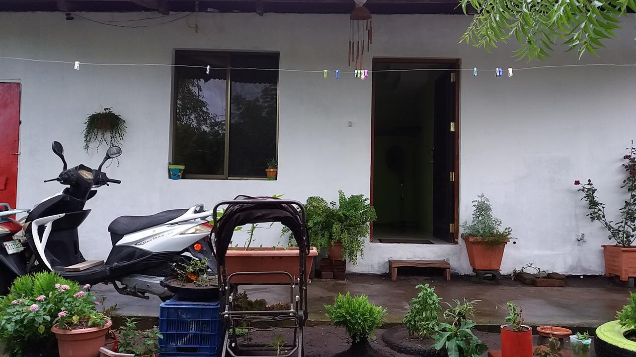 Bed and Breakfast Mi Ranchito Санта-Крус Экстерьер фото