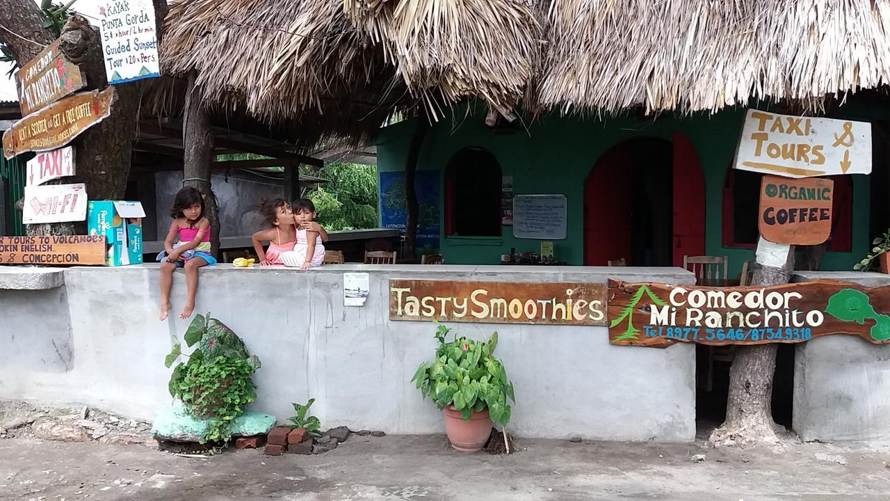 Bed and Breakfast Mi Ranchito Санта-Крус Экстерьер фото