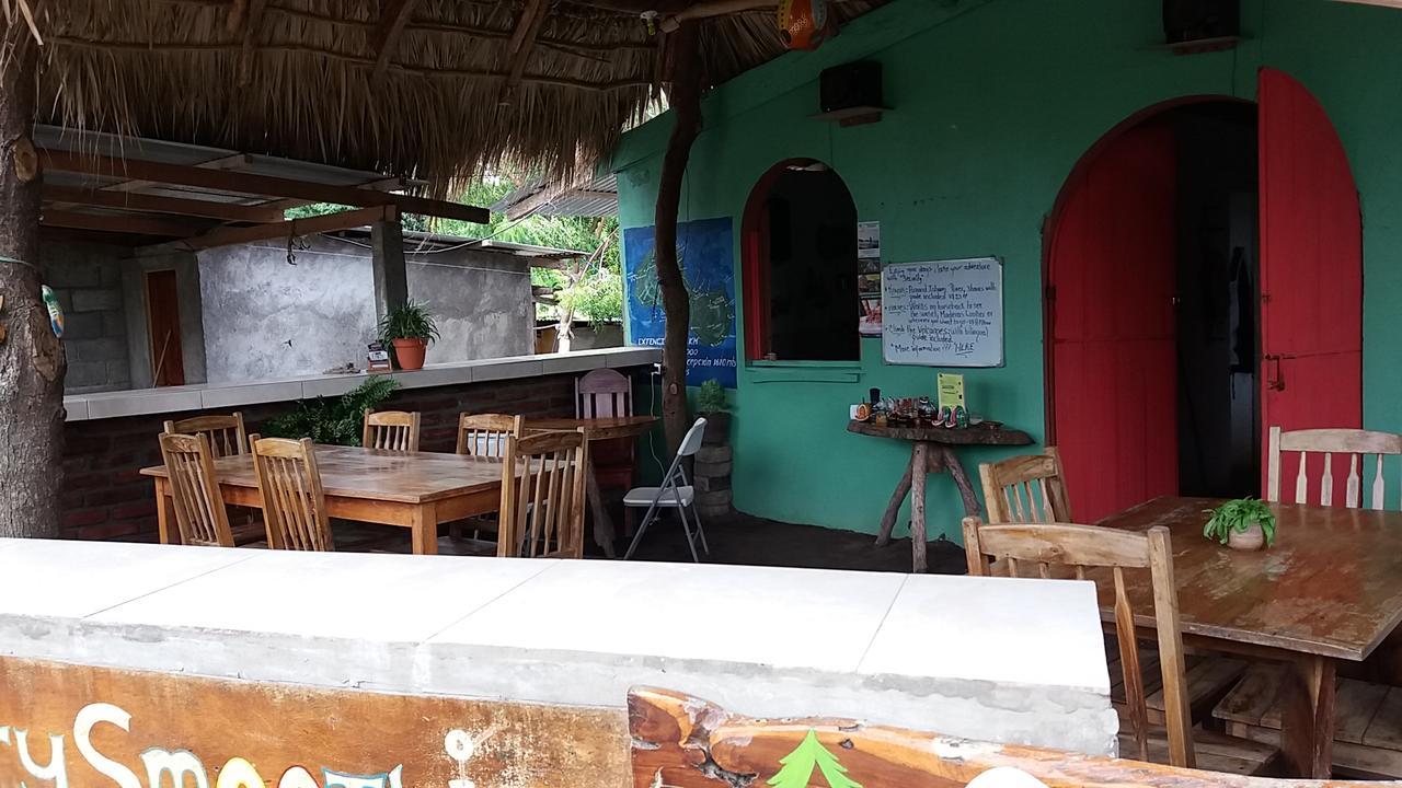 Bed and Breakfast Mi Ranchito Санта-Крус Экстерьер фото